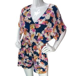 Yumi Kim Women Size S Romper V Neck Short Sleeve 3in Inseam Elastic Waist Floral